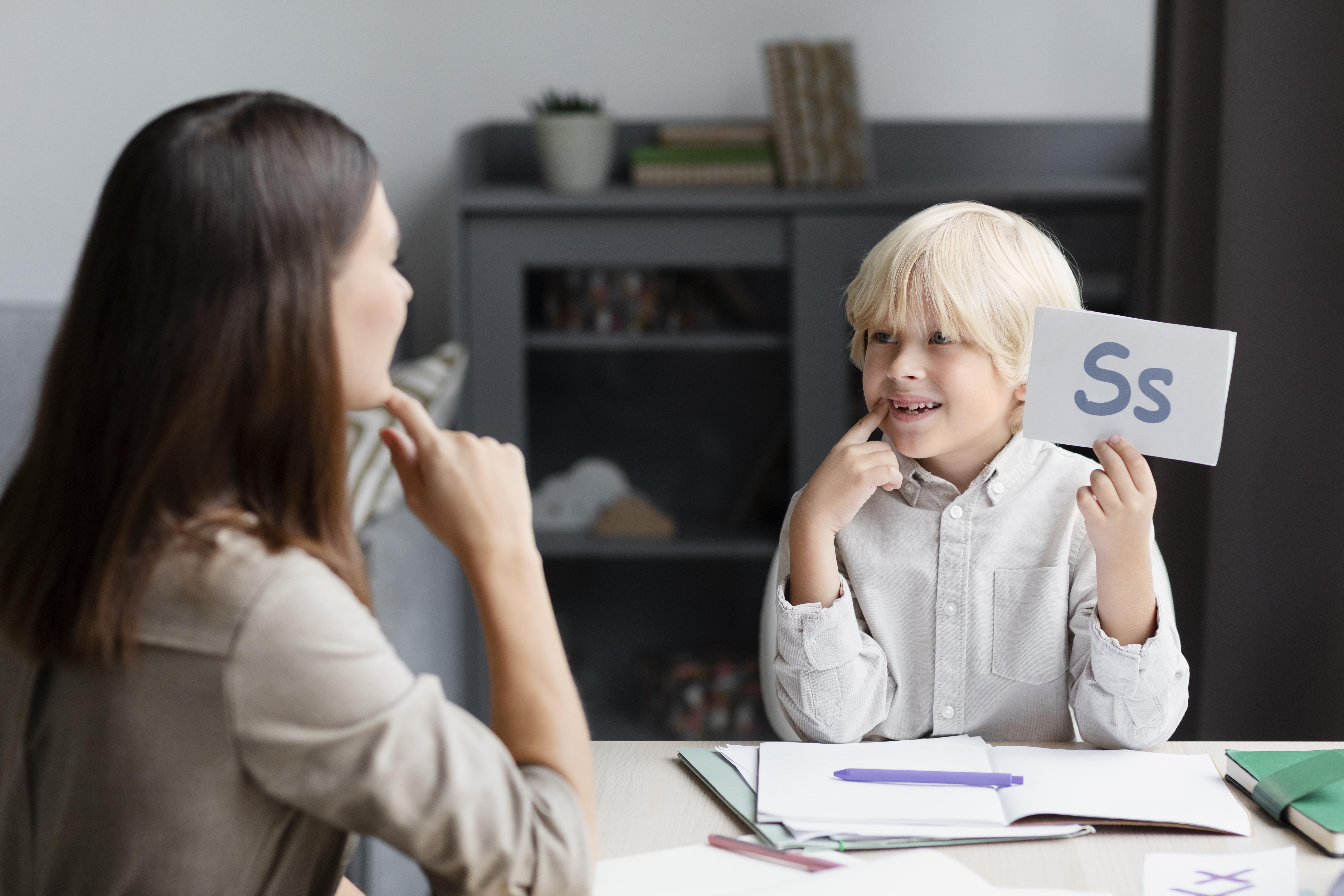 OET Speech Pathology - pachet lunar - Mediu